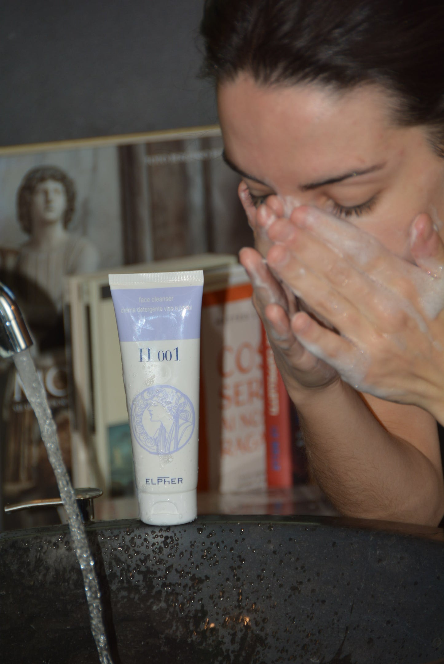 H 001 CREMA DETERGENTE VISO E OCCHI 100 ml